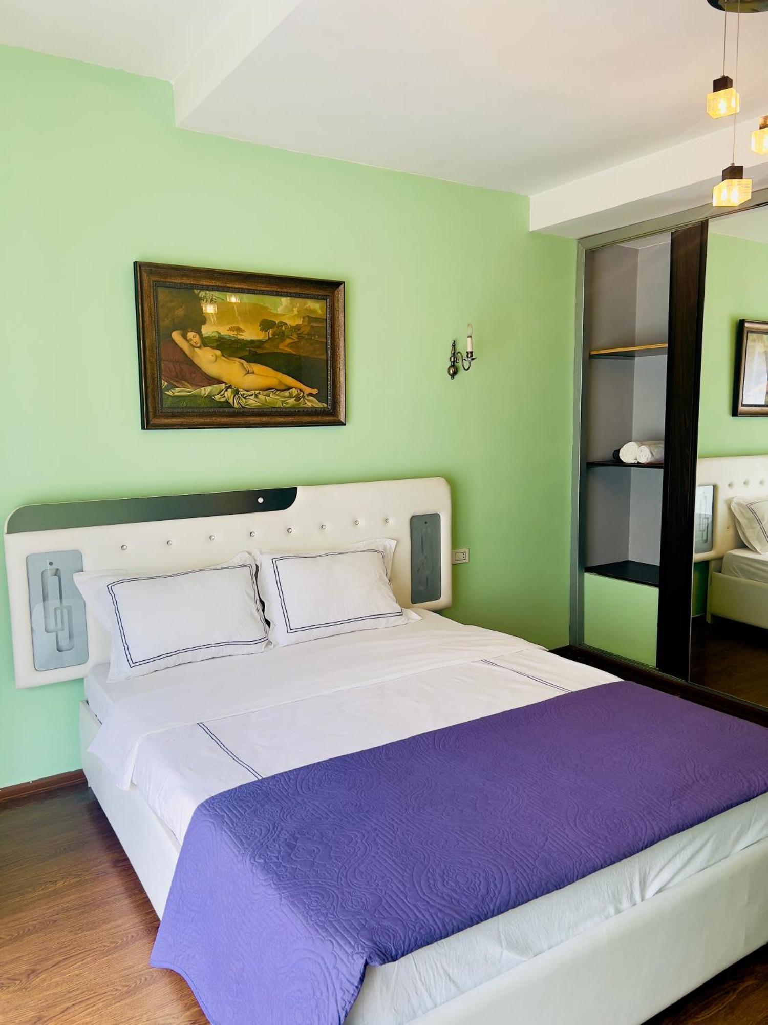 Apartment Maisi Батуми Экстерьер фото