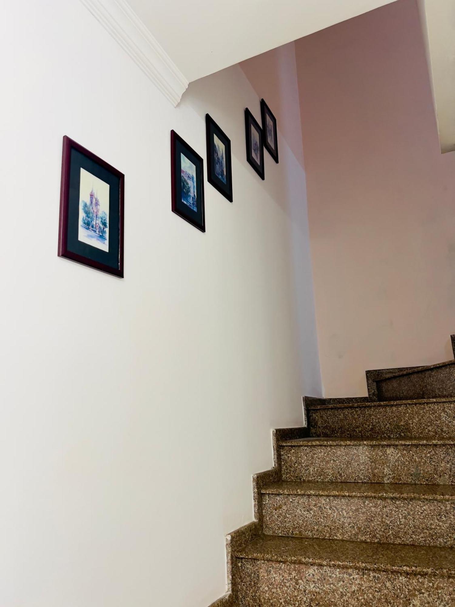 Apartment Maisi Батуми Экстерьер фото